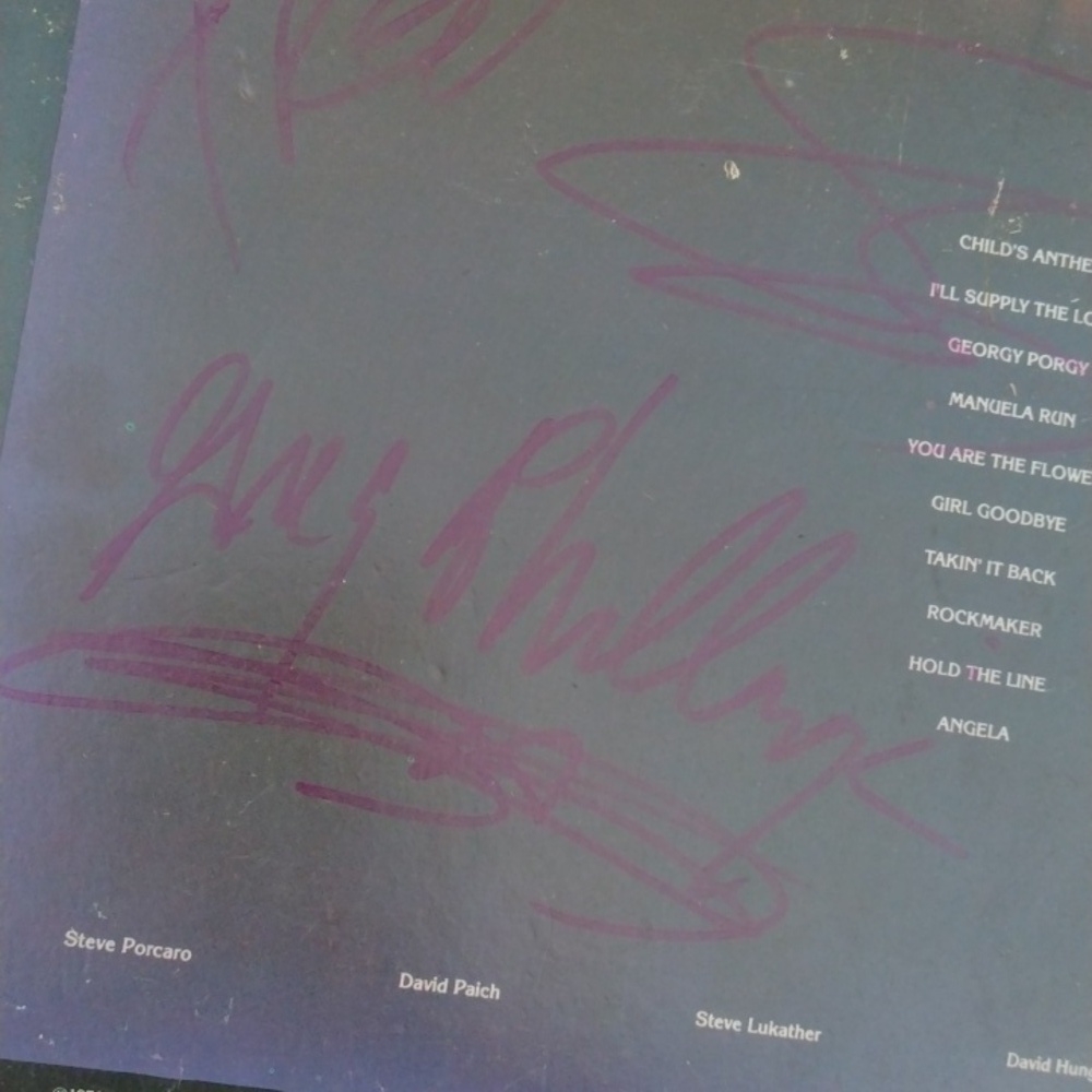 Toto Autographed Record - Picture 2 of 3